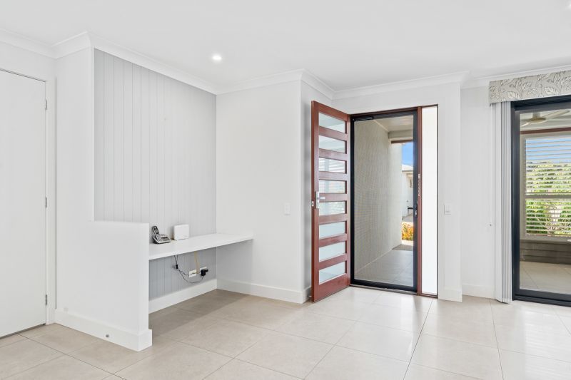 Everyday Elegance - Modern Two-bedroom Home