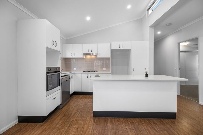 Bright & Spacious Living!