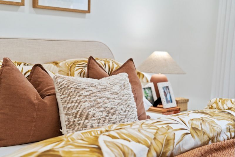 Spacious and bright one-bedroom villa