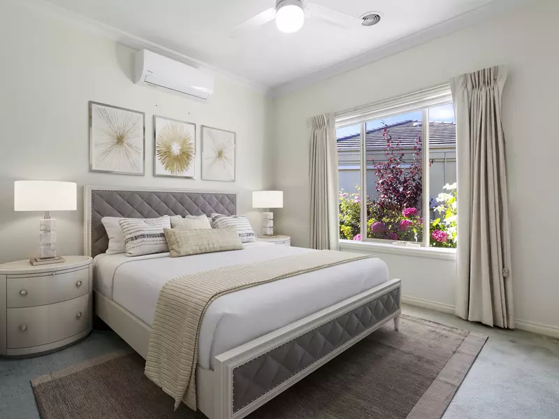 Lakefront Living and Golf Course Views