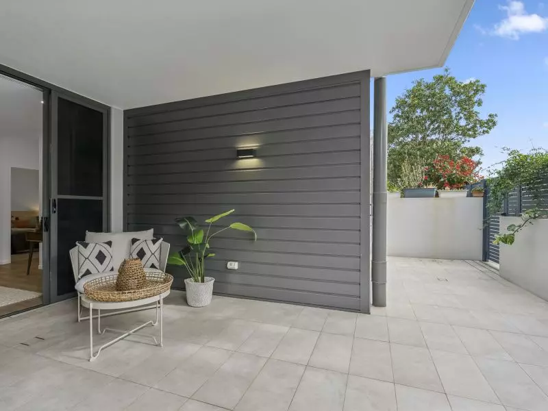 Ground-floor two-bedroom apartment