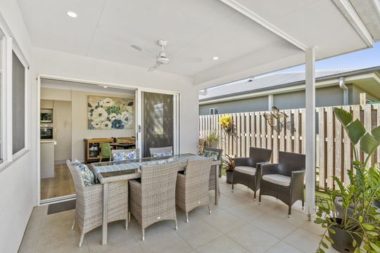 Tranquil Living, Spacious Backyard