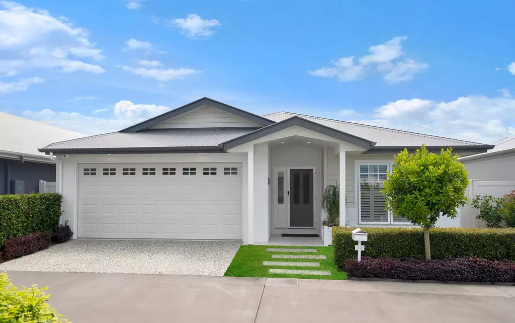 74 Oakdale II at Palm Lake Resort Beachmere Bay