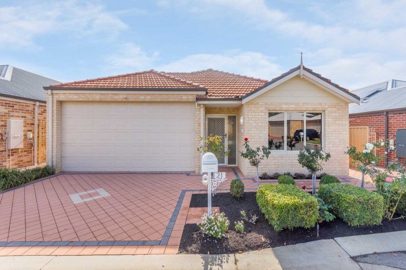 ARCADIA WATERS MANDURAH - Spacious Design with North Facing Patio