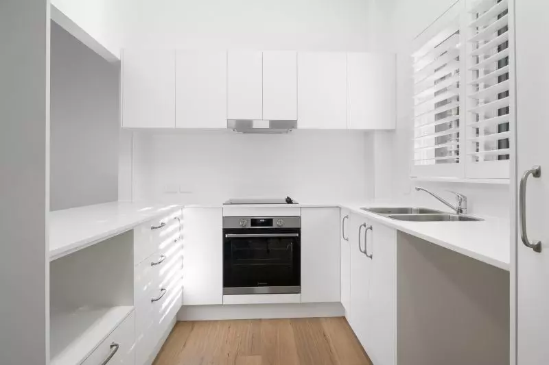 Low-maintenance living in a leafy village setting