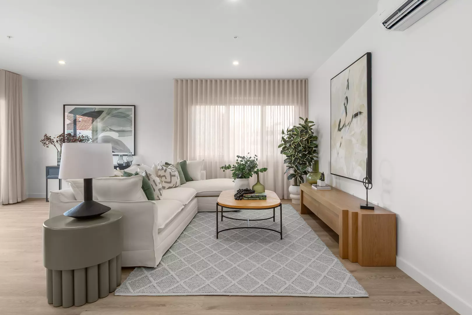 146/100 Station Street Burwood, VIC 3125