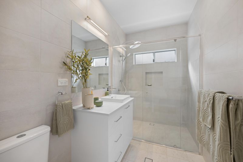 Find sanctuary between the country & the sea