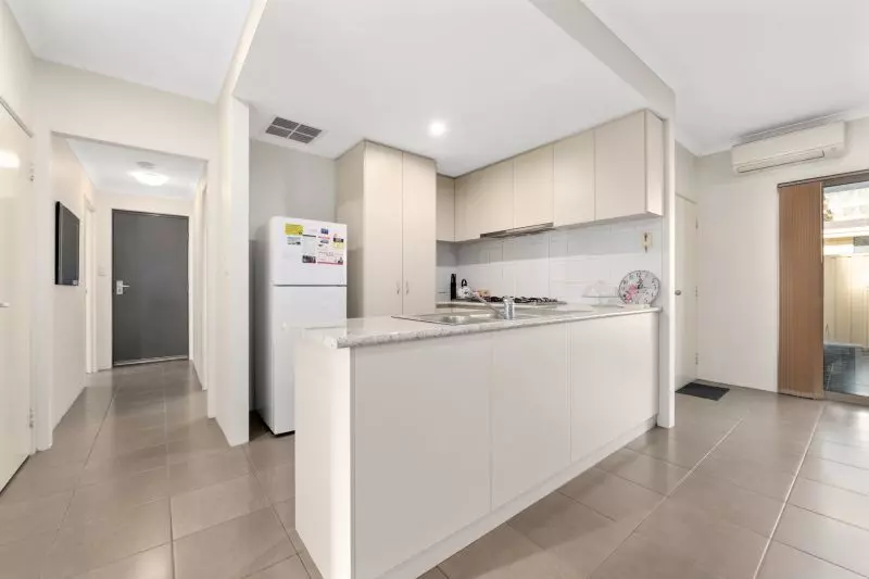 Spacious, Easy Maintenance Family Home!