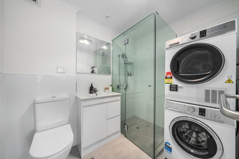 Apartment with views over community gardens