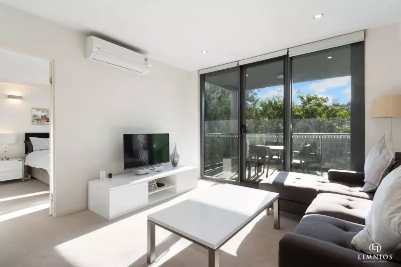 Lifestyle Investment On The City Fringe!