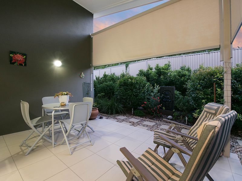 Luxury, Landing living