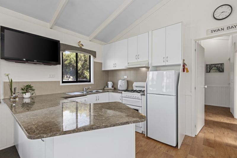 Relaxed Swan Bay Living