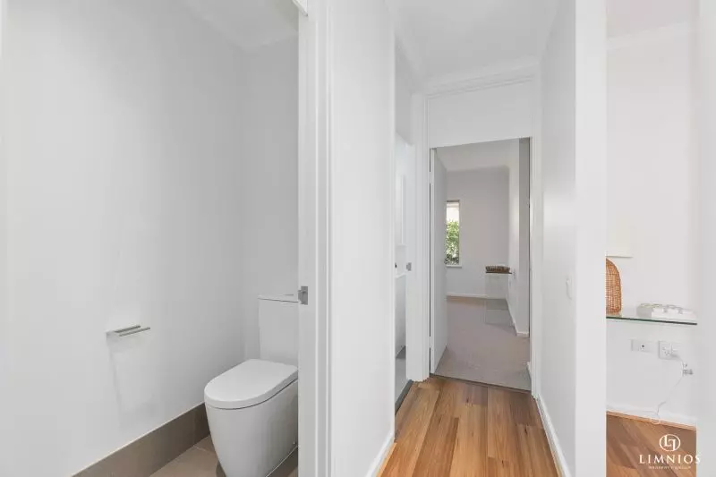 Light, bright 2 Bedroom Villa with Modern Upgrades in a Prime Location!