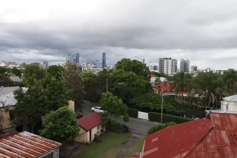 UNDER OFFER - Highly Sought-After Apartment with Ultimate City Views