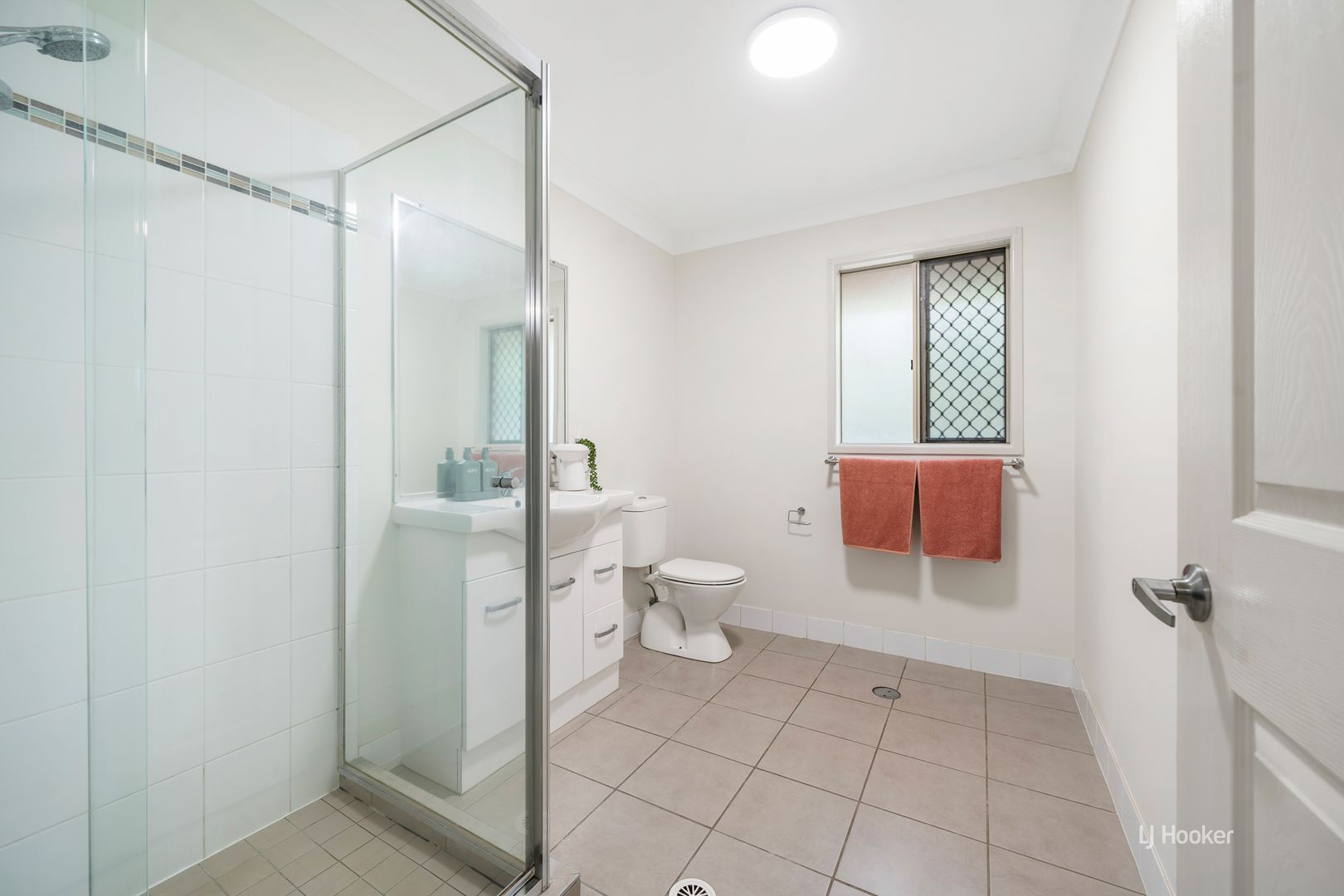 Peaceful Surroundings. Easy Living. Modern Comfort.