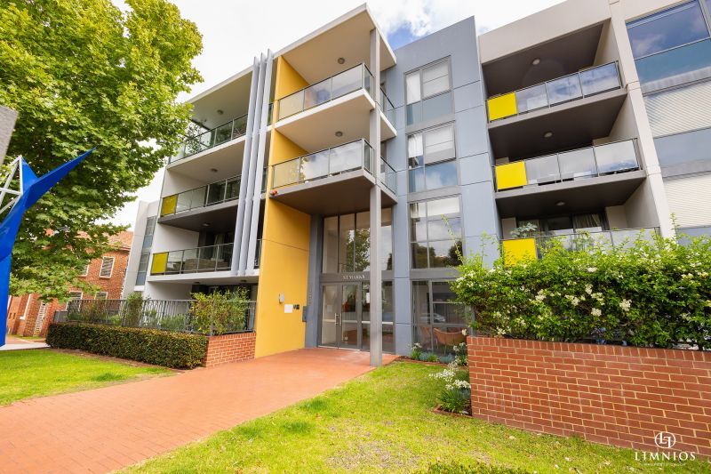 Exquisite Modern Living, Impressive with Great View!