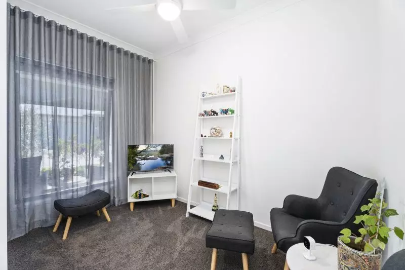 Site 365 - Established Berwick H6