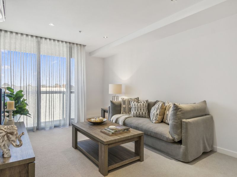 Bright, Spacious Apartment with Private Balcony in Prime Location