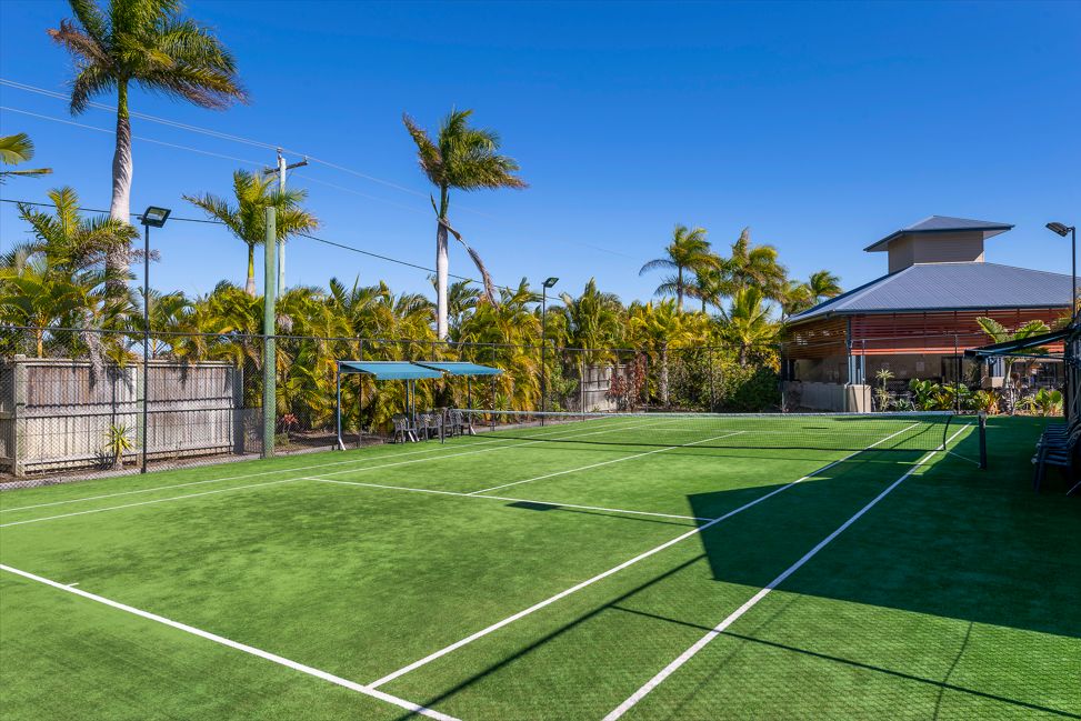 Palm Lake Resort - Hervey Bay, Hervey Bay's Premier over 50's Lifestyle