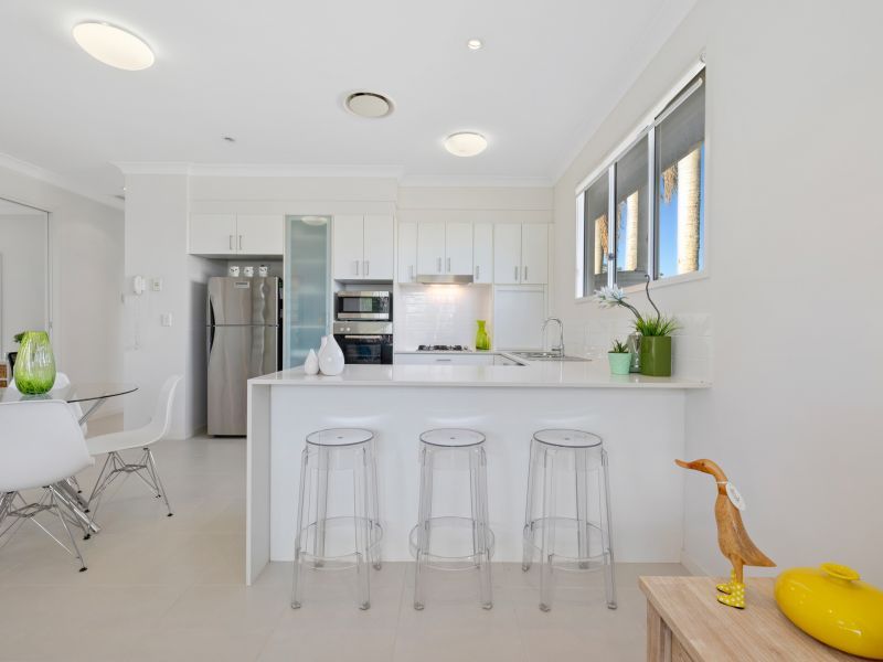 Corner Block With Green Outlook!