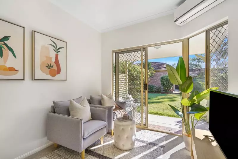 One bedroom apartment with services - Under refurbishment