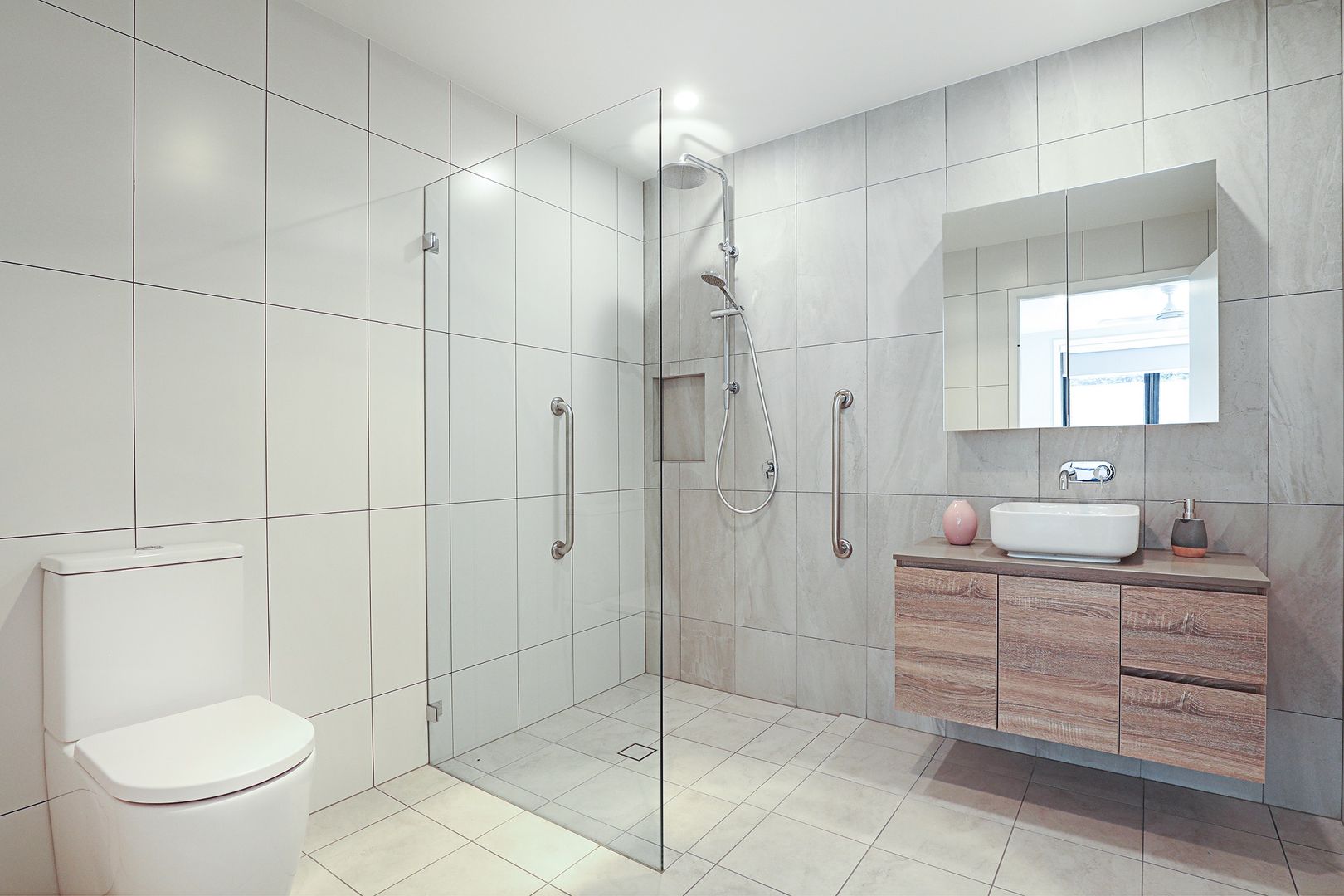 Refurbished 2-Bedroom Apartment with Lift, Basement Car Space + Storage