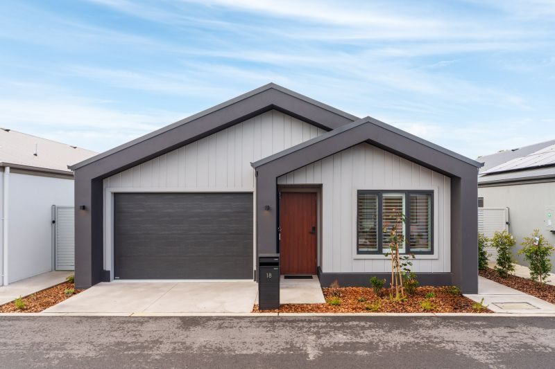 Luxury Living Awaits in a New Over 55s Community.