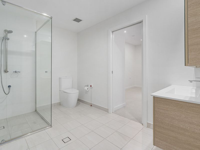 Ground Floor Apartment with Garden-View Balcony