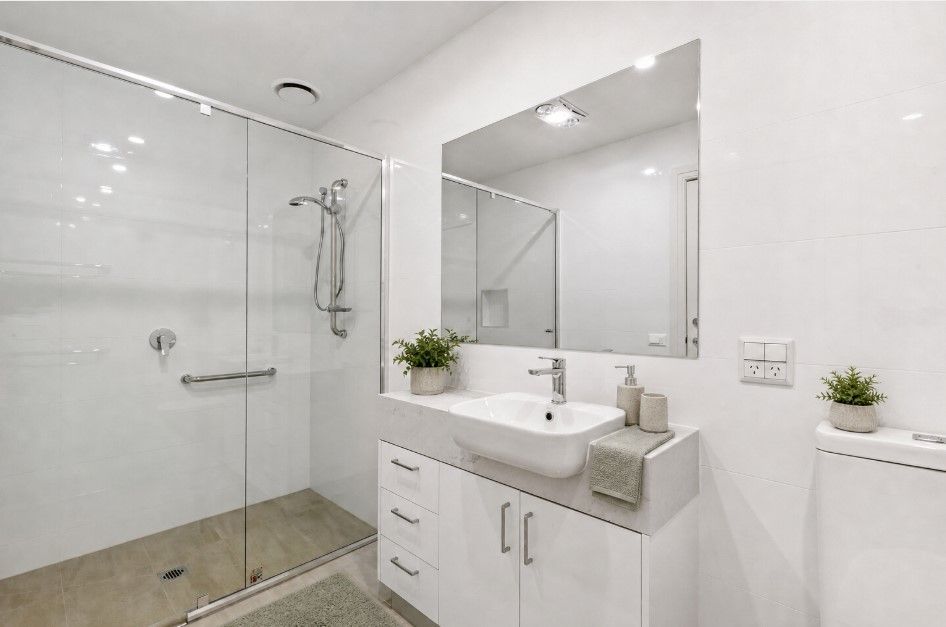 Elevated living in the heart of Kew