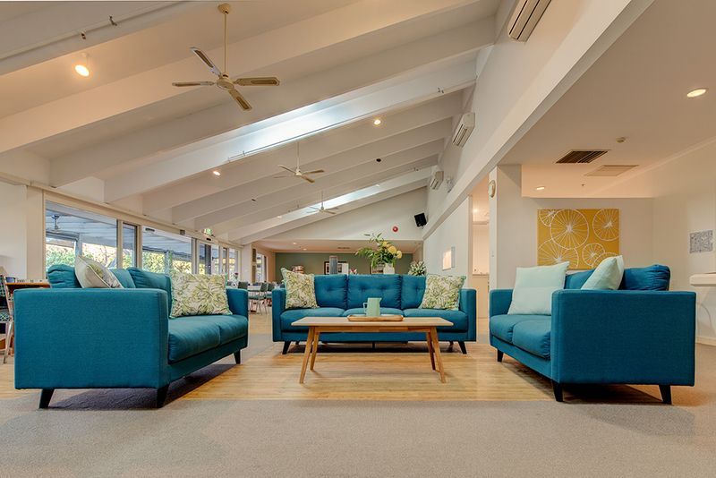 Lovely, light filled serviced apartment surrounded by tranquil gardens