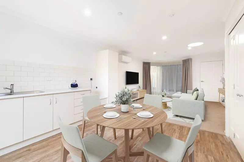 Stylish apartment in our charming and sought after Laurels Estate