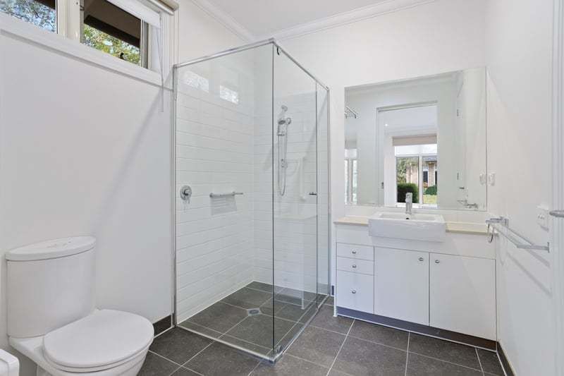 Bright, Refreshed Unit in Quiet Court Setting