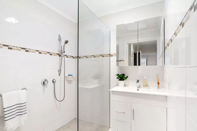 DEPOSIT TAKEN - Light and bright with a sunny courtyard