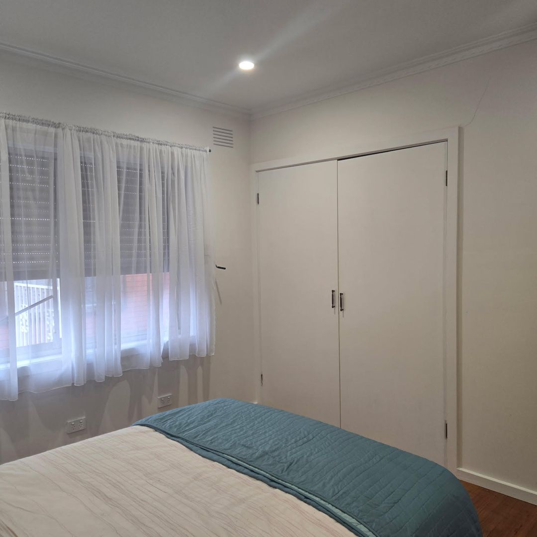 Lalor 3075 - Room 
