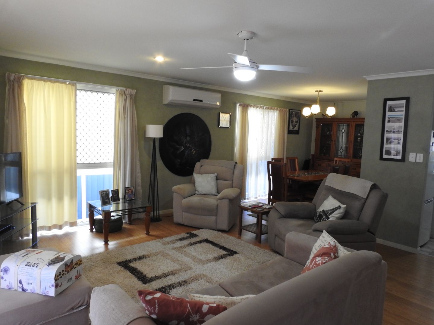 Spacious 3 Bedroom and Pets are welcome.