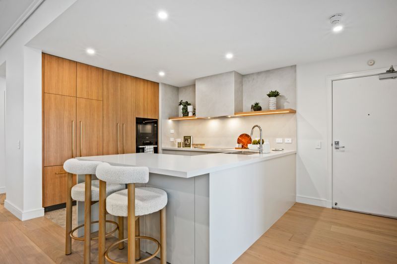 Bright, Stylish First-Floor Apartment