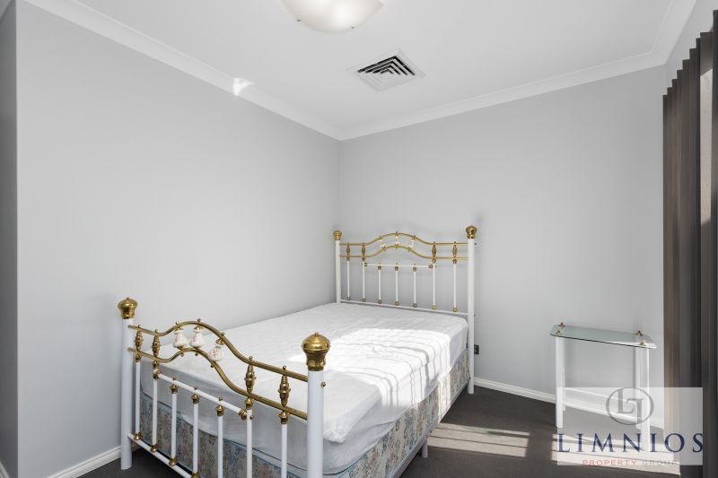 Street Front Stunner !