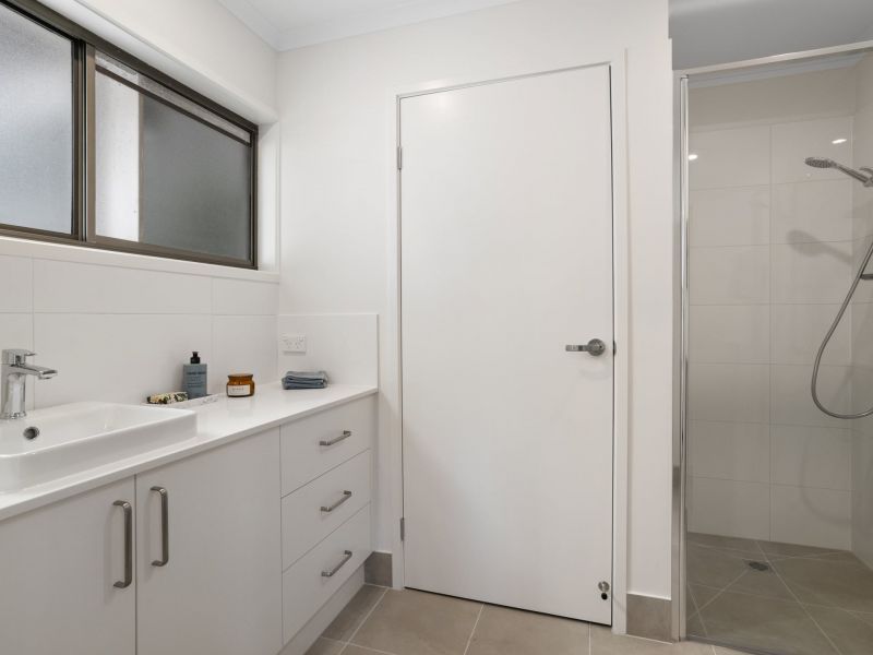 Stylish Renovation with Private Courtyard Retreat