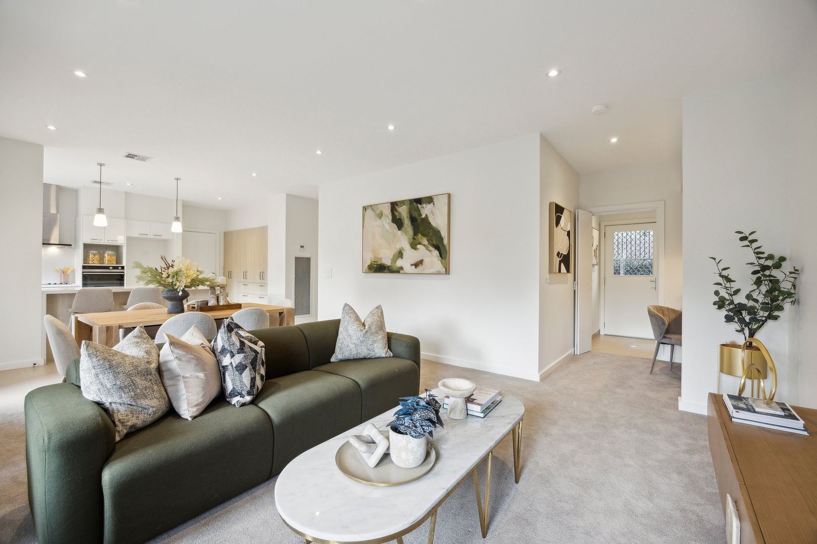 Modern 2-bedroom and study villa with private courtyard