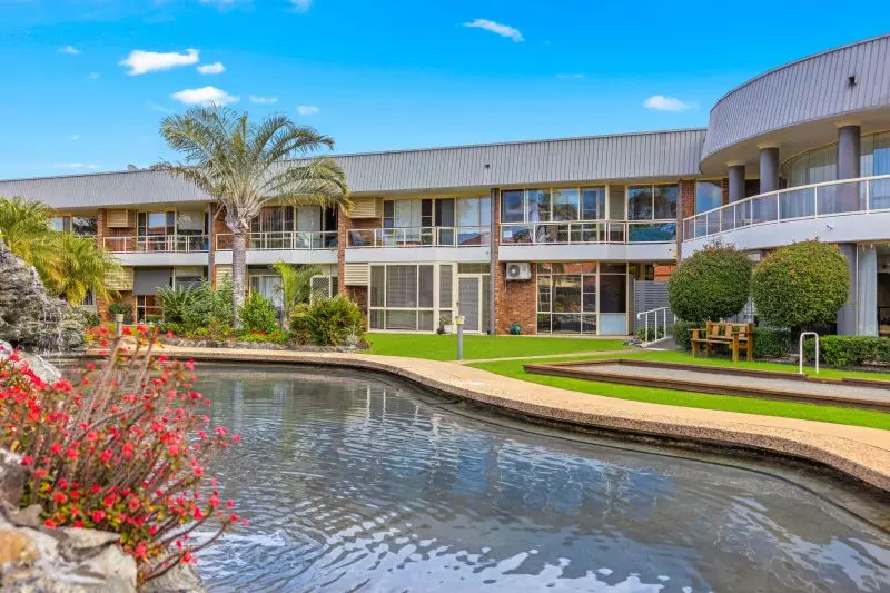 Under offer- Ground unit in a stunning waterfront location at the Governor's