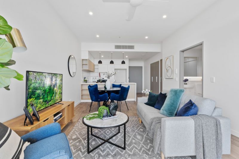 Light-filled one-bedroom apartment