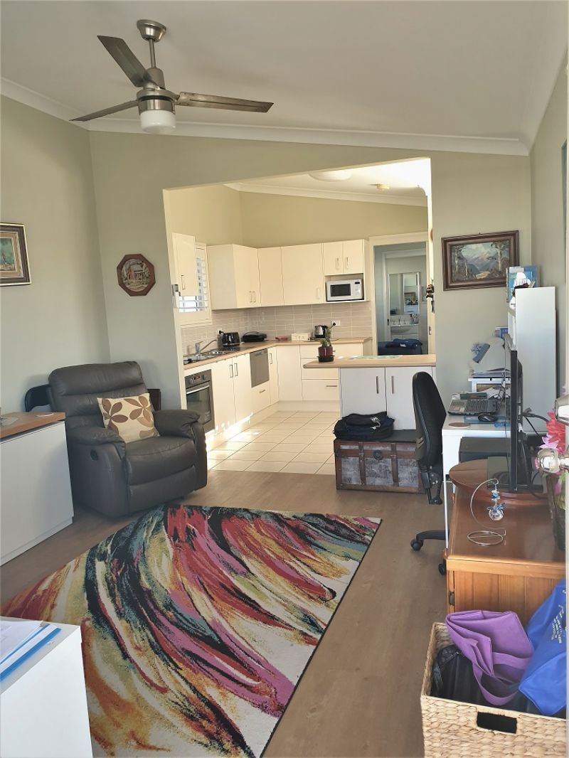 Jettys by the lake - site 248