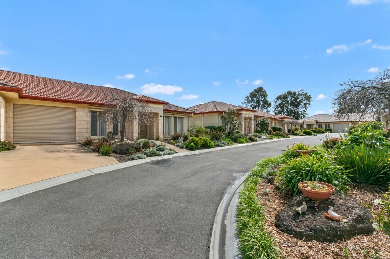 Find your peace at Bundoora Retirement Village  TWO WEEK TRIAL STAY AVAILABLE