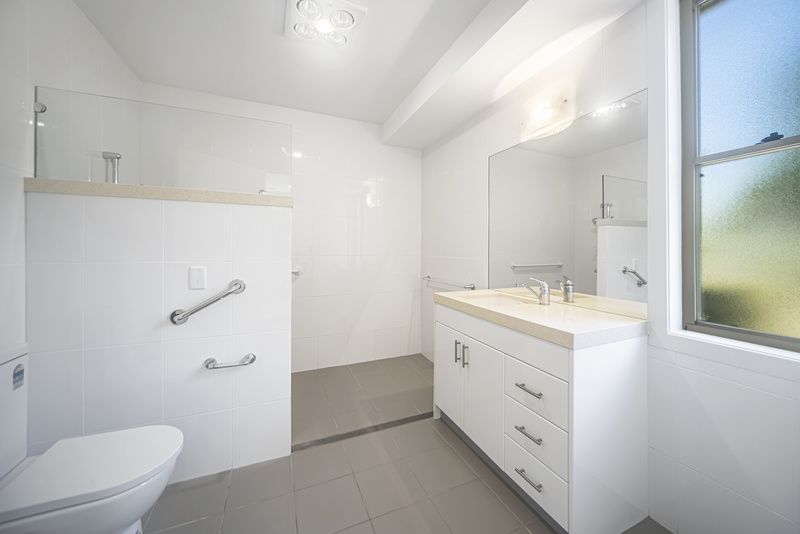 Modern Villa near the Coast