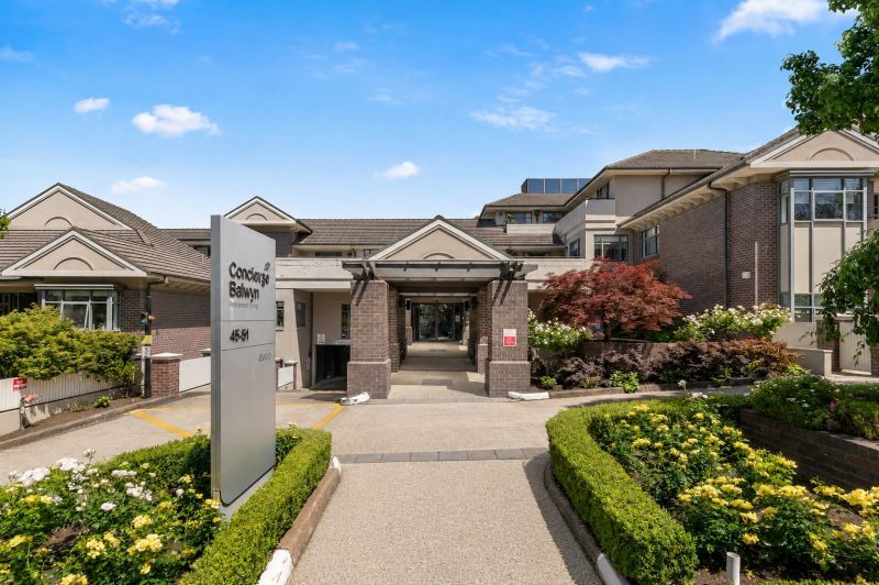 Premium Two-Bedroom Apartment with Courtyard Access!