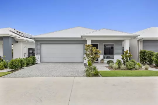 Site 176 - Established Kalbar