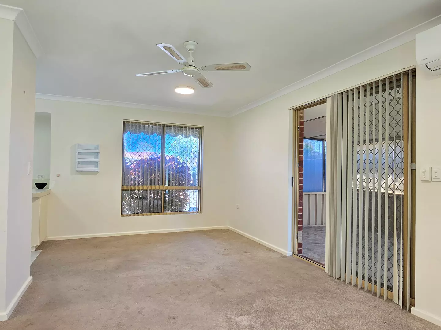 Under Offer! Just Listed! 2 Bedroom, 1 Bathroom Retirement Villa in Bentley