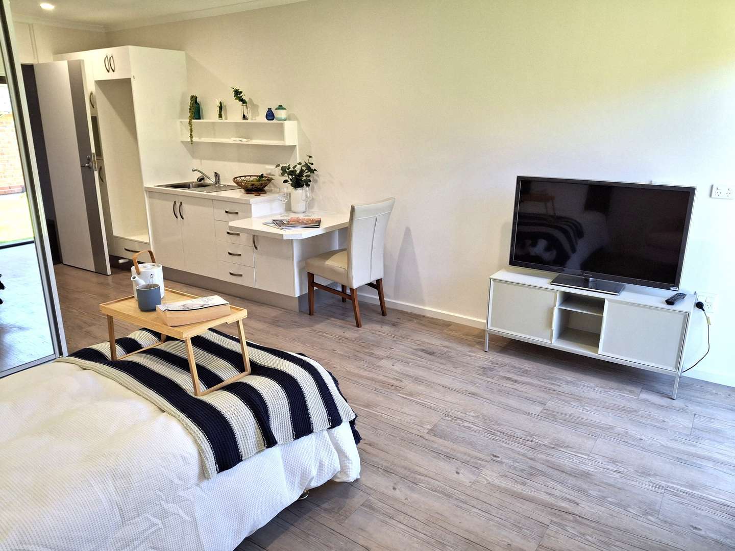 Deluxe Serviced Apartment