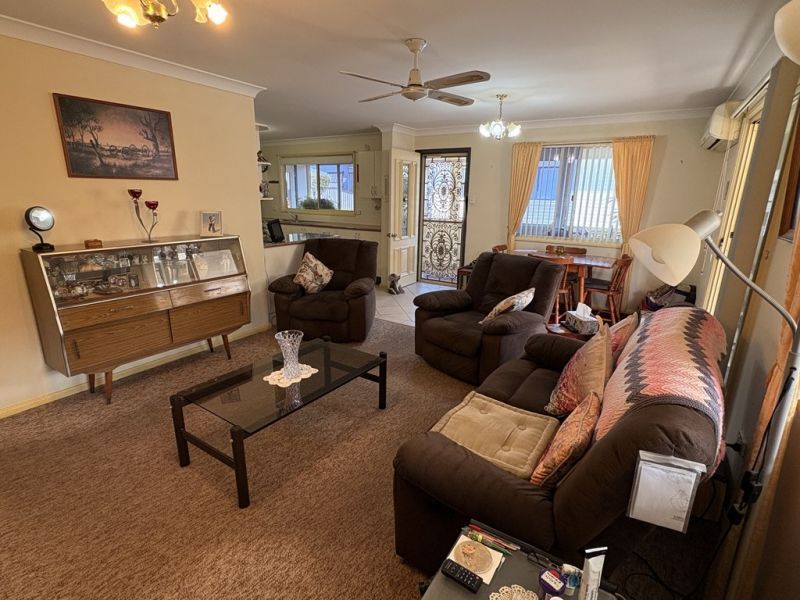 Beautiful 2 bedroom with home.