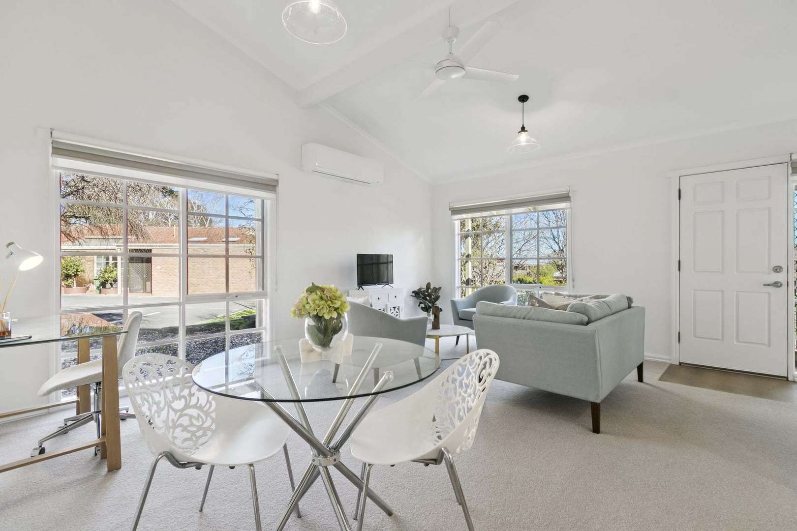 Freshly Renovated Unit with Private Courtyard Retreat
